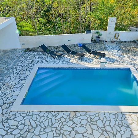 Villa Anna With Pool, Zadar County ヴィンイェラック エクステリア 写真
