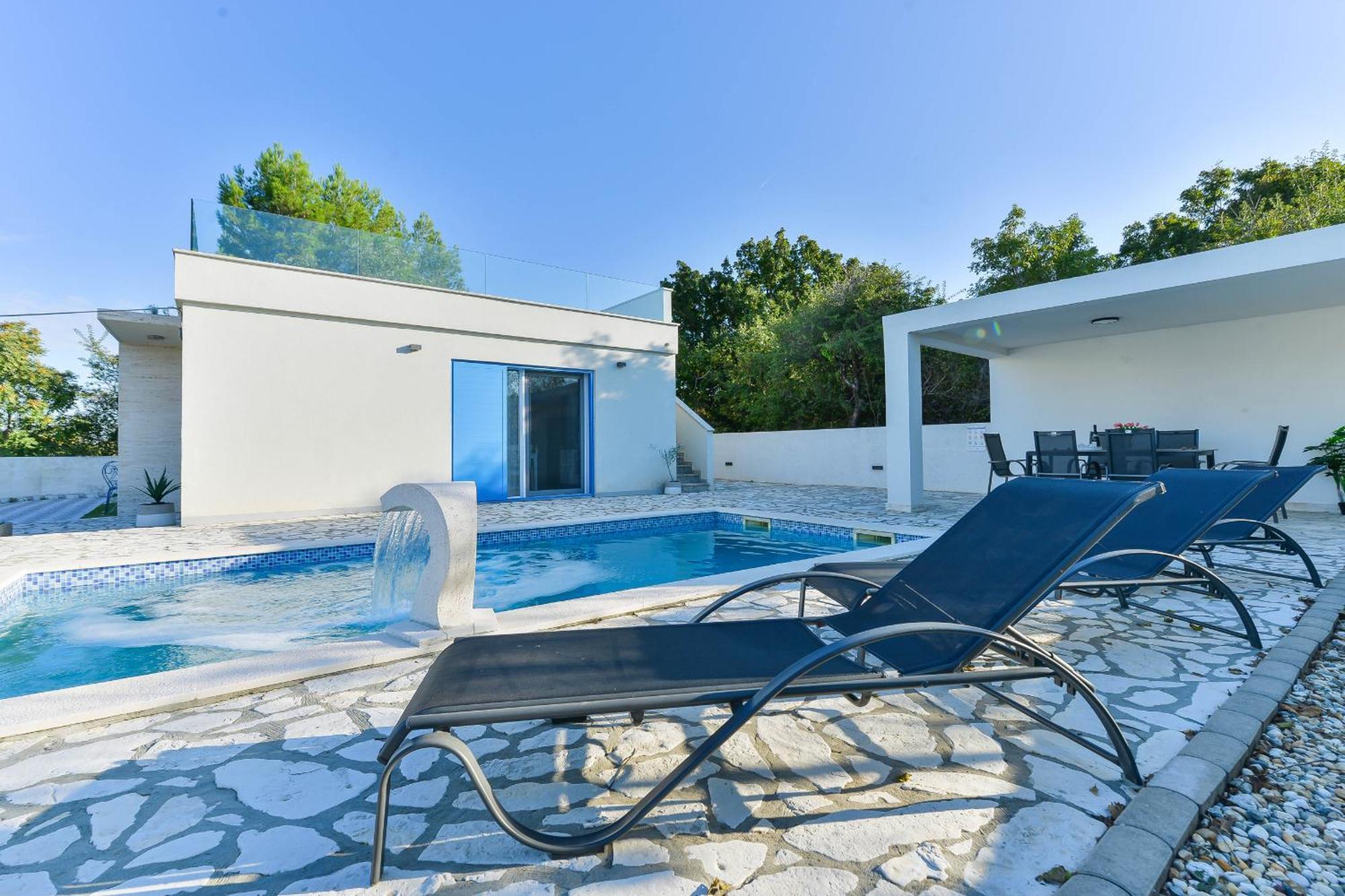 Villa Anna With Pool, Zadar County ヴィンイェラック エクステリア 写真